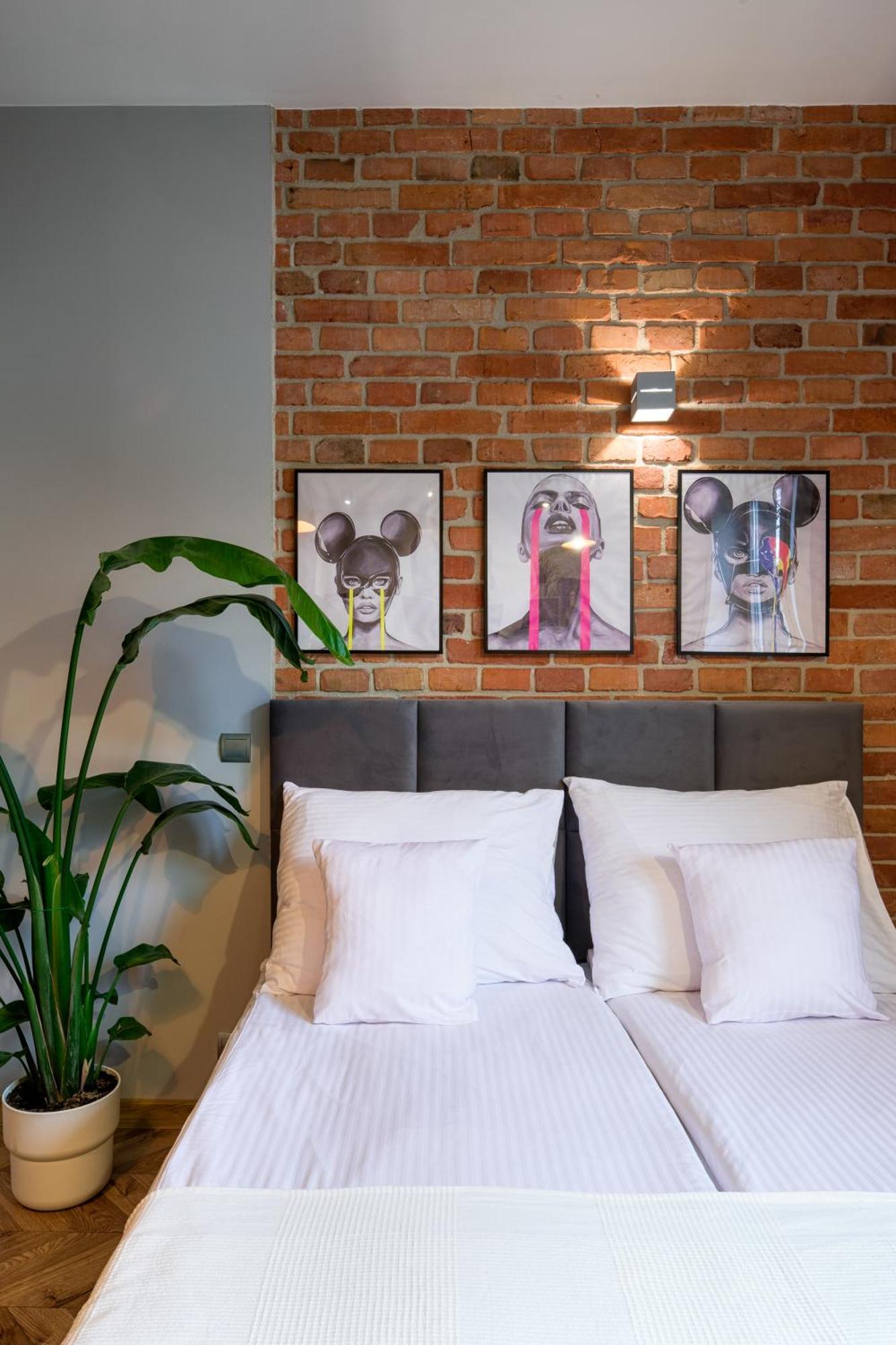 Discover Krakow Apartments - Lubicz St - Loft - Next To Main Station, Ac ภายนอก รูปภาพ